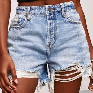 SANTA MARIA HIGH RISE DISTRESSED HEM JEAN SHORTS